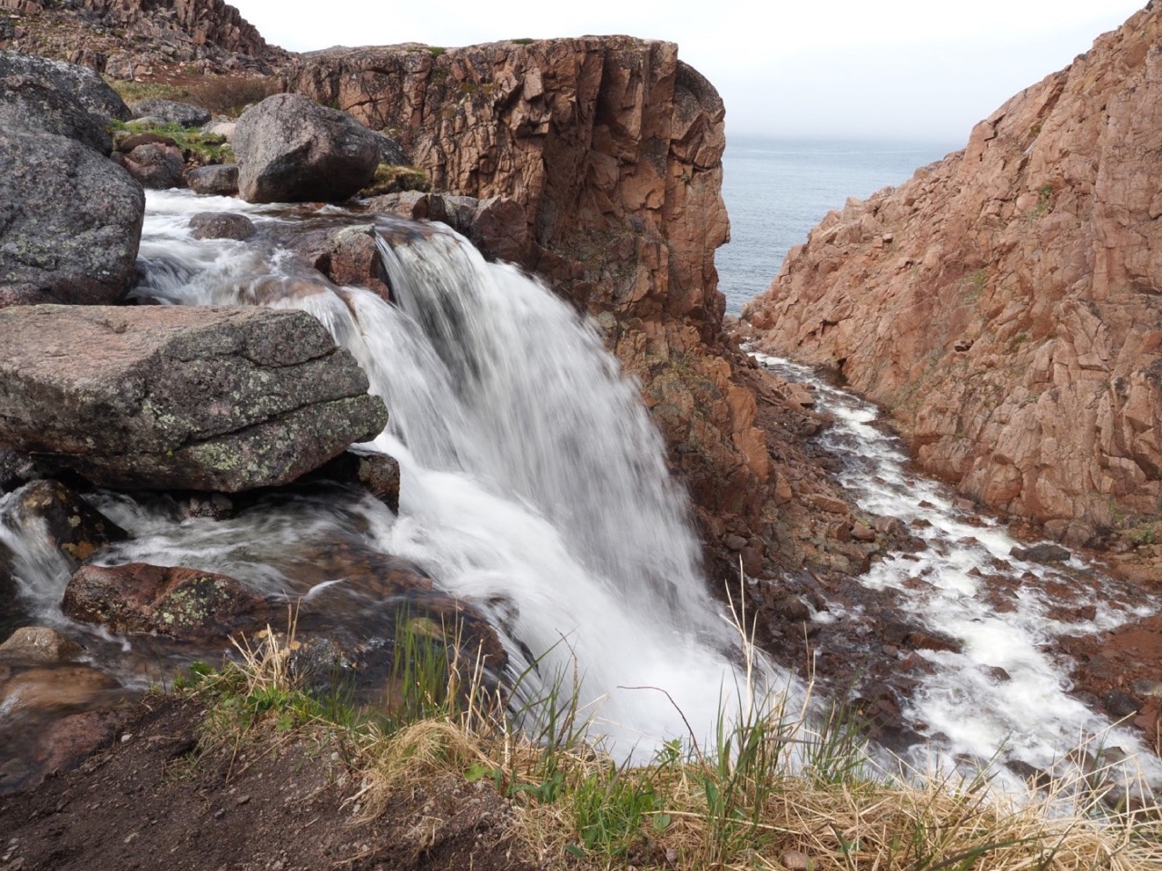 Teriberka Waterfall